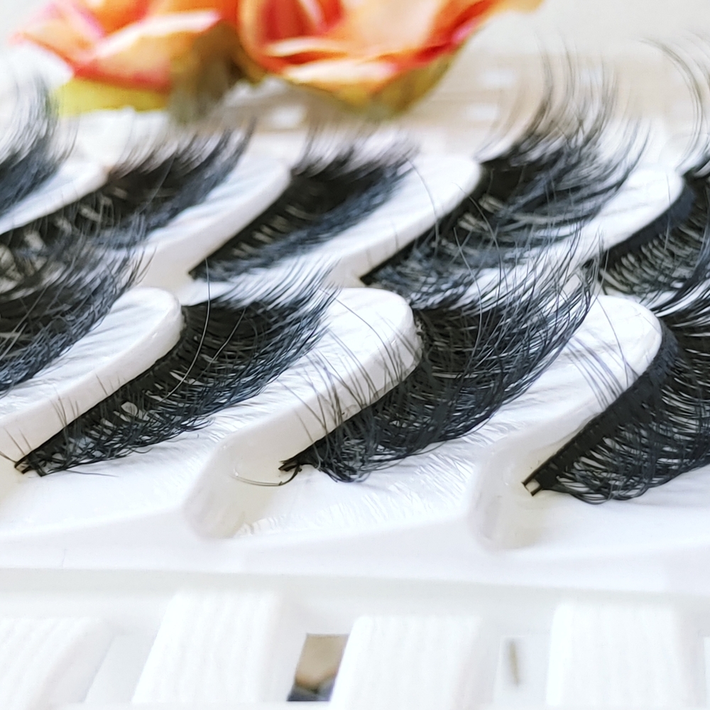 Lashes - Picture 2 of 4